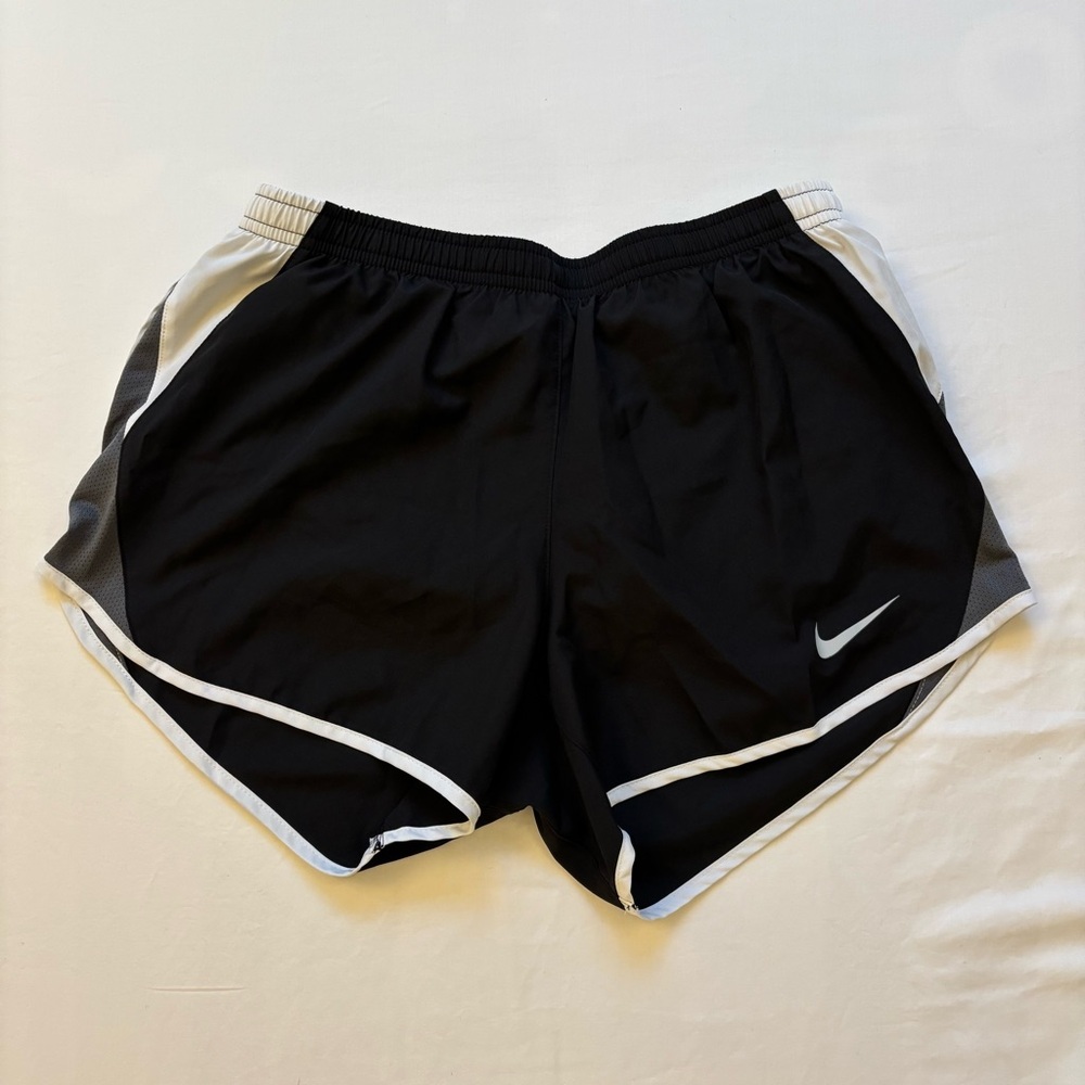 🔥LAST CHANCE🔥 Nike Women's Black Dri-Fit Athletic Shorts